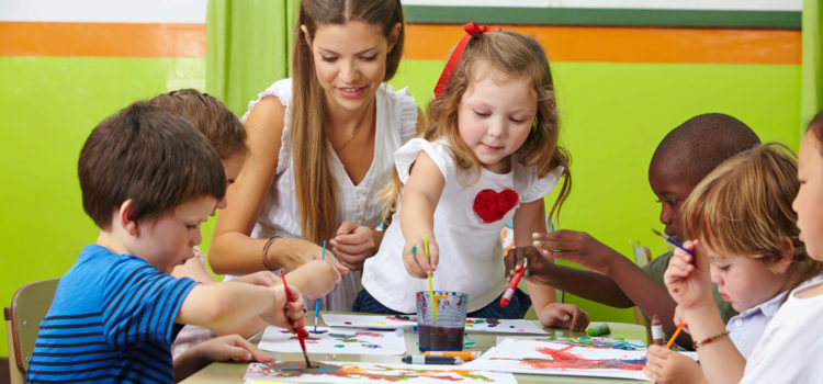 ANIMATEUR/ANIMATRICE PETITE ENFANCE ANIMATEUR/ANIMATRICE PETITE ENFANCE
